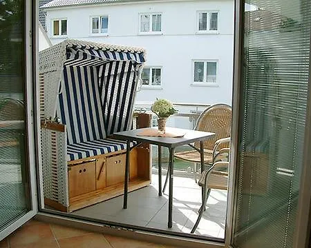 Haus Waldstrasse * Sellin (Rugen)